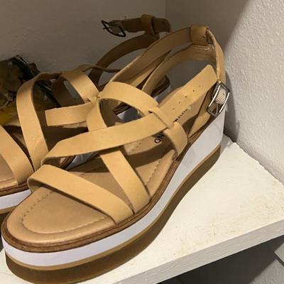 FULL Closet Ladies Small