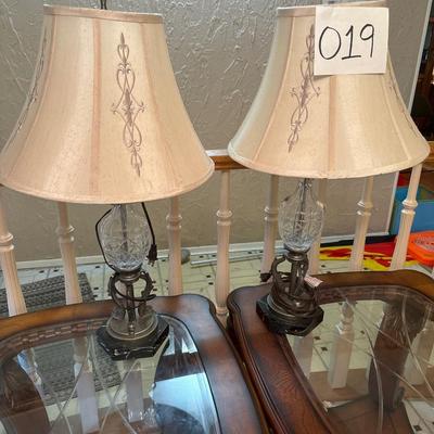 2 lamps