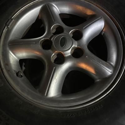 255/65/16 Tires & wheels
