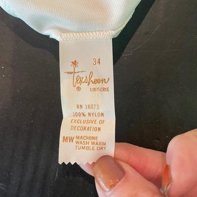 Vintage slip