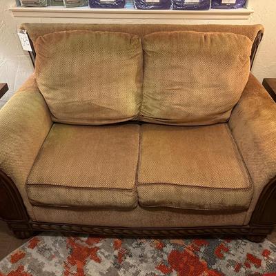 Loveseat 66in