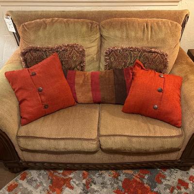 Loveseat 66in