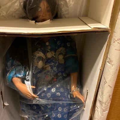 Nathefa doll