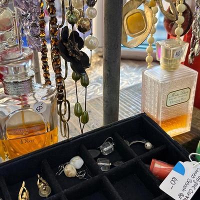 Lot 13: Jewelry Counter Selection
