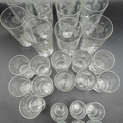 Vintage Etched Grape Clusters Glass Set (28)