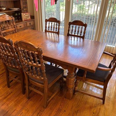 Lot 21: Dining Table & Hutch