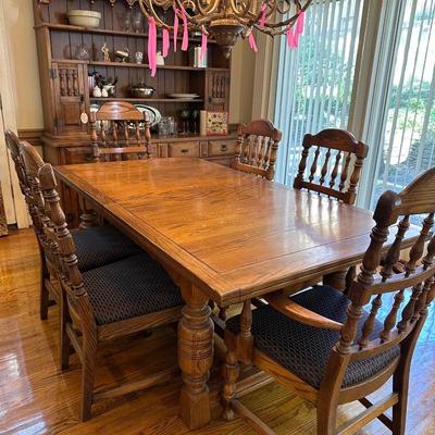 Lot 21: Dining Table & Hutch