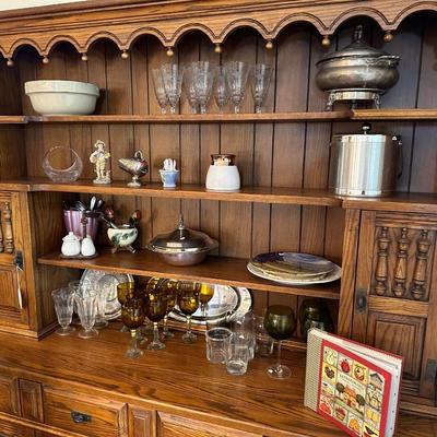 Lot 21: Dining Table & Hutch