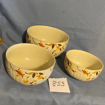 Hall’s Superior Kitchenware Nesting Bowls