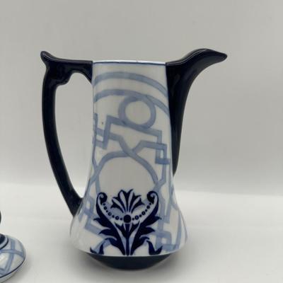 BOMBAY Chinoiserie Blue & White Teapot