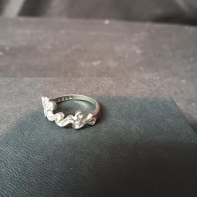 THE ELVIS COLLECTION RING BY LOWELL HAYS SIZE 8 1/2