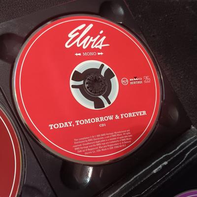 ELVIS MUSIC ON 4 CD'S AND A PAMPHLET