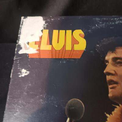 2 ELVIS VINYL RECORDS "ELVIS IN PERSON" (FAIR) "ELVIS PURE GOLD" (ALBUM IS GOOD)