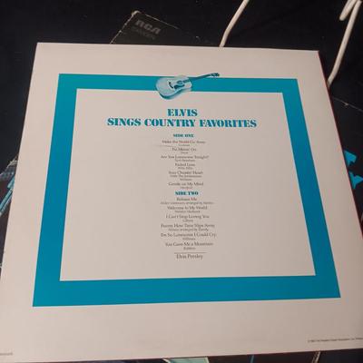 2 VINYL RECORDS "ELVIS SINGS COUNTRY" & "ELVIS I GOT LUCKY" BOTH FAIR