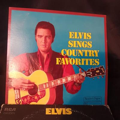 2 VINYL RECORDS "ELVIS SINGS COUNTRY" & "ELVIS I GOT LUCKY" BOTH FAIR