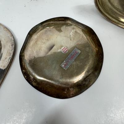 Silver plate lot - dessert plates and 1 small platter