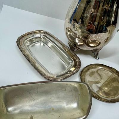 Silver plate lot - dessert plates and 1 small platter