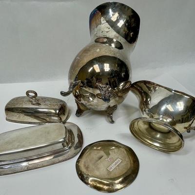Silver plate lot - dessert plates and 1 small platter
