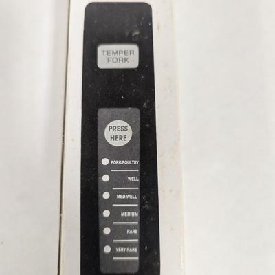 Magic Chef Electric Knife & Temper Fork