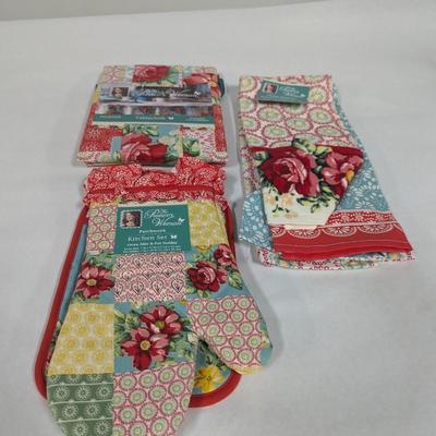 Pioneer Woman Kitchen Sets