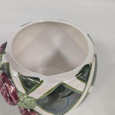 Vintage Geen Mauve Pink Roses White Lattice Cookie Jar