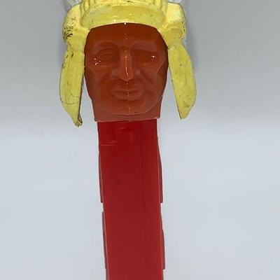 Vintage 2.6 No Feet PEZ - Indian Chief With Headdress