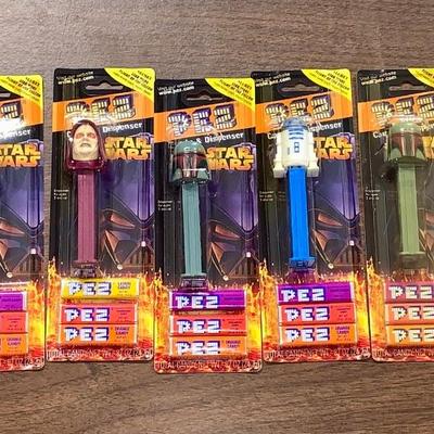 Lot of Seven (7) Star Wars PEZ