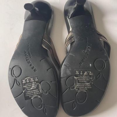 Brand New Kenneth Cole Reaction Bronze Strap Sandals (Size 6)