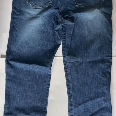 Brand New Gloria Vanderbilt Jeans (Size 8 Petite)