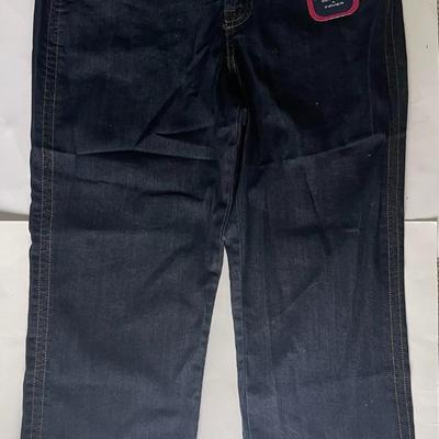 Brand New with Tags - Bandolinoblu Cropped Jeans, Size 8