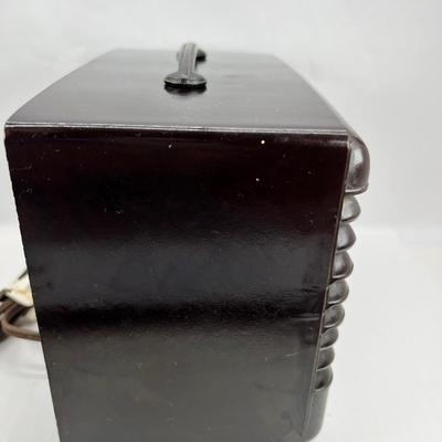 Emerson Vintage Tube Bakelite Antique Radio 518 with tubes intact
