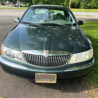 Low Miles 2001 Lincoln Continental