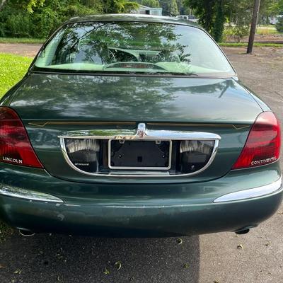 Low Miles 2001 Lincoln Continental
