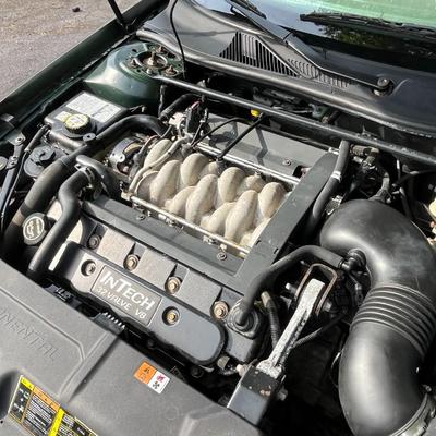 Low Miles 2001 Lincoln Continental
