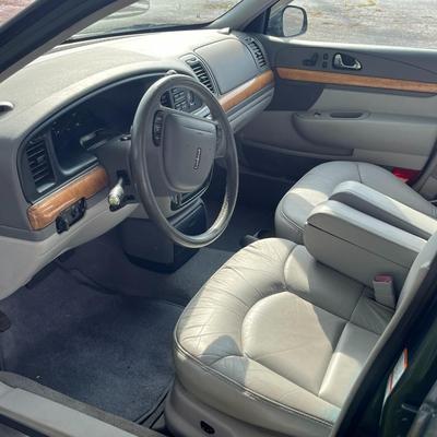 Low Miles 2001 Lincoln Continental