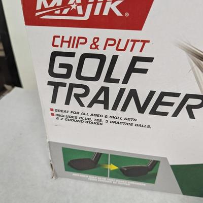 Majik Chip & Putt Golf Trainer