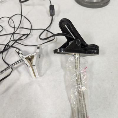 Desk Lamps 2 Attach To The Desk
