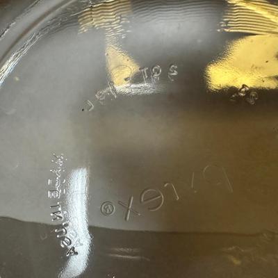Vintage Pyrex Dishes (2)