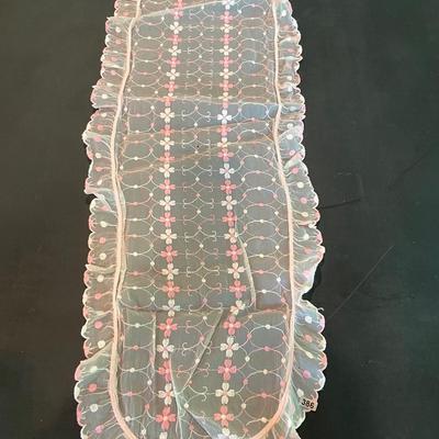 Dresser scarf