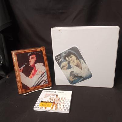 ELVIS PRESLEY SCRAPBOOK INCLUDES TRADING CARDS, CD AND PHOTO ON WOOD