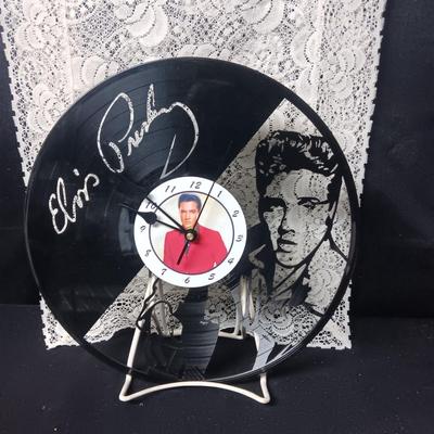 ELVIS PRESLEY WALL CLOCK MADE FROM AN ALBUM
