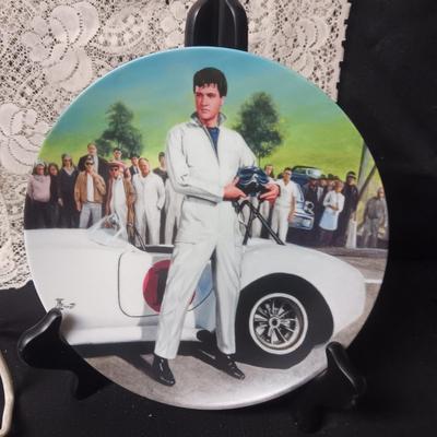 A LEGEND IN LIGHTS ELVIS GUITAR AND ELVIS PLATE