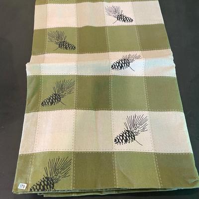 Beautiful pine cone rectangular table cover
