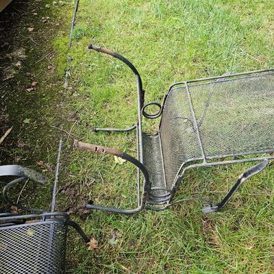 Pair of Black Wire Mesh Chairs (Y-JS)