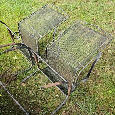Pair of Black Wire Mesh Chairs (Y-JS)