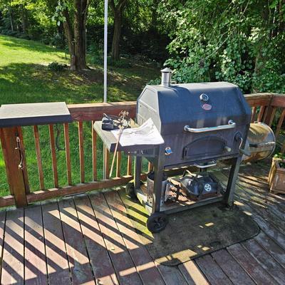Professional Chargriller Grill, Smoker & More (Y-JS)
