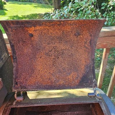 Professional Chargriller Grill, Smoker & More (Y-JS)