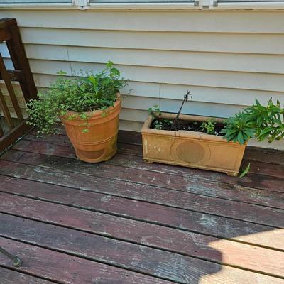 Two Outdoor Large Planters w/Speakers (Y-JS)