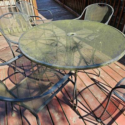 Metal Mesh Patio Table + Five Chairs (Y-JS)