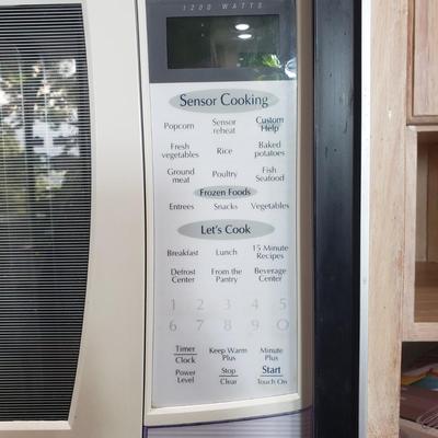 Sharp Carousel Microwave (K-KD)